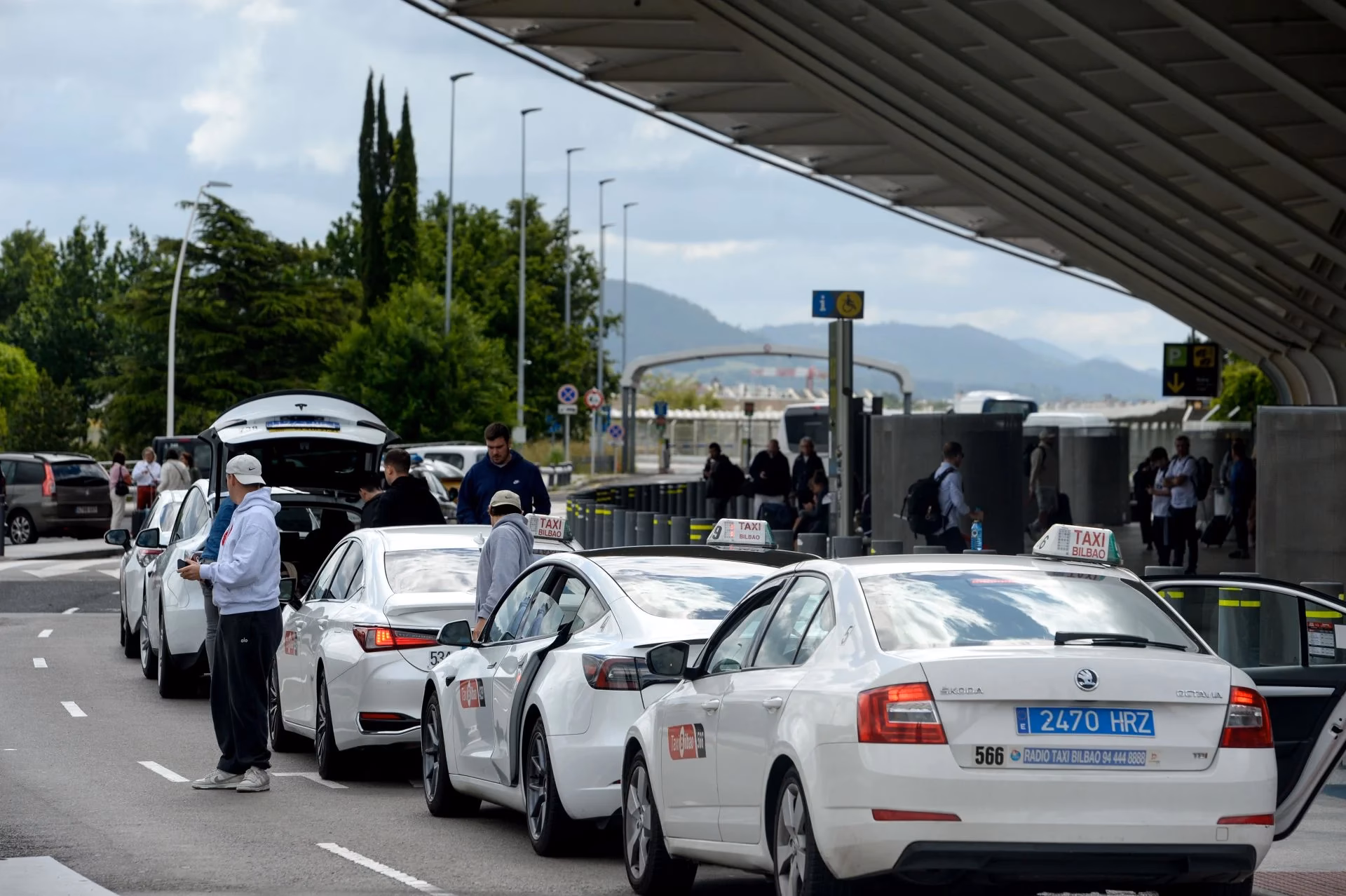 ¿Cómo hacer taxi en el aeropuerto de Bilbao?