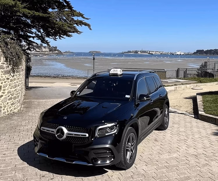 Quels services offre Dinan taxis Le Bihan ?