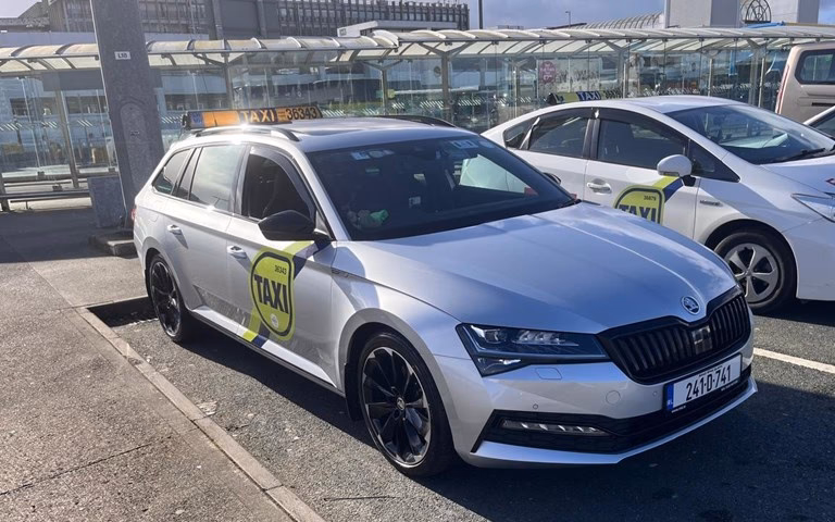 How is the cost of a taxi determined?