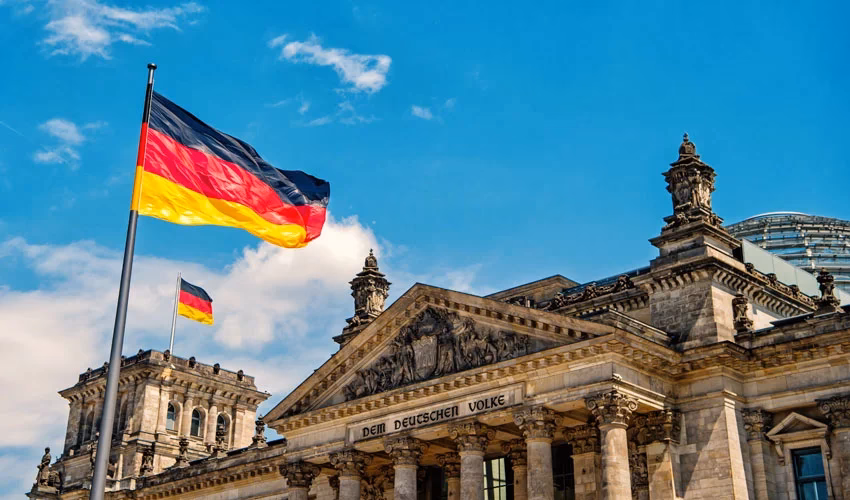 How much is a taxi from Düsseldorf to Cologne?