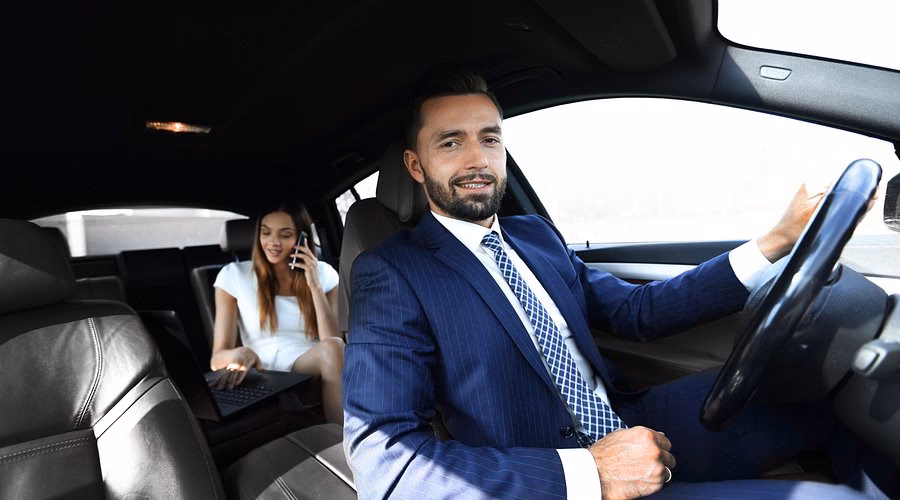 How to get from Esperance Airport (EPR)?