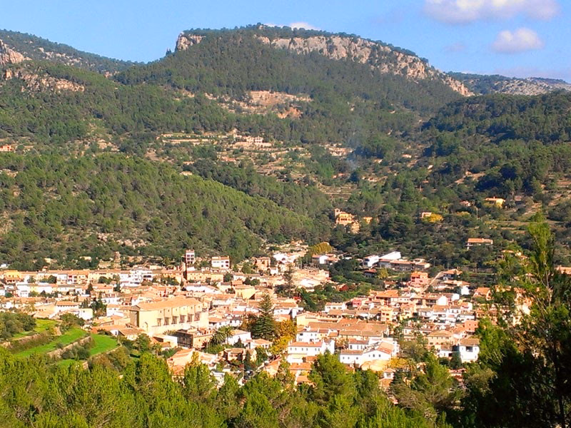 What to do in Esporles?