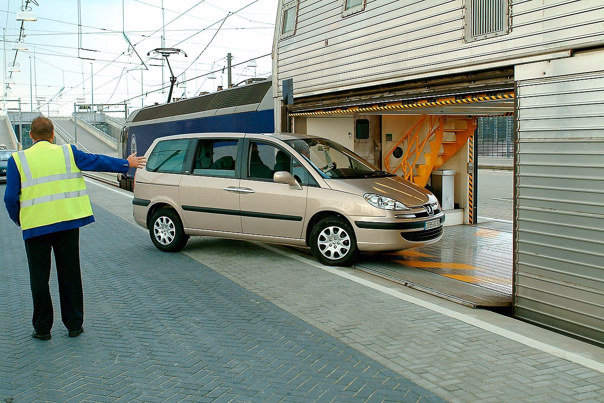 How much does Eurotunnel leshuttle cost?