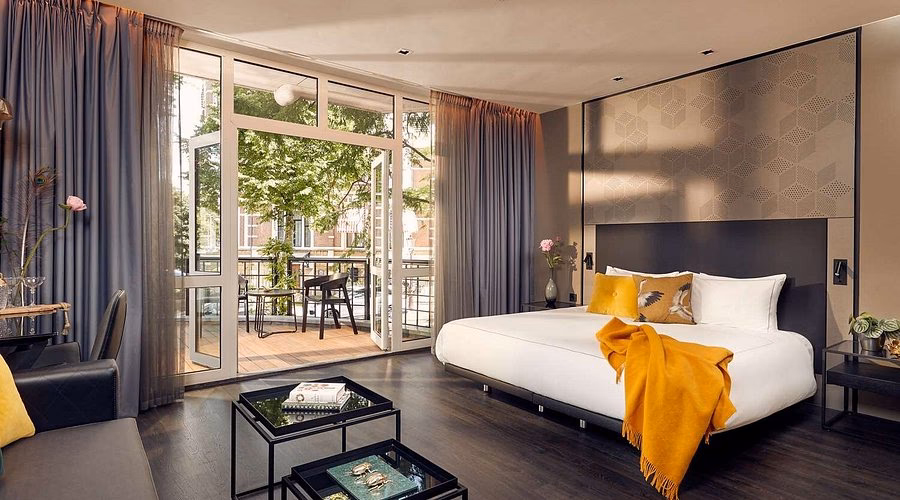 How much does a hotel cost in Vondelpark?