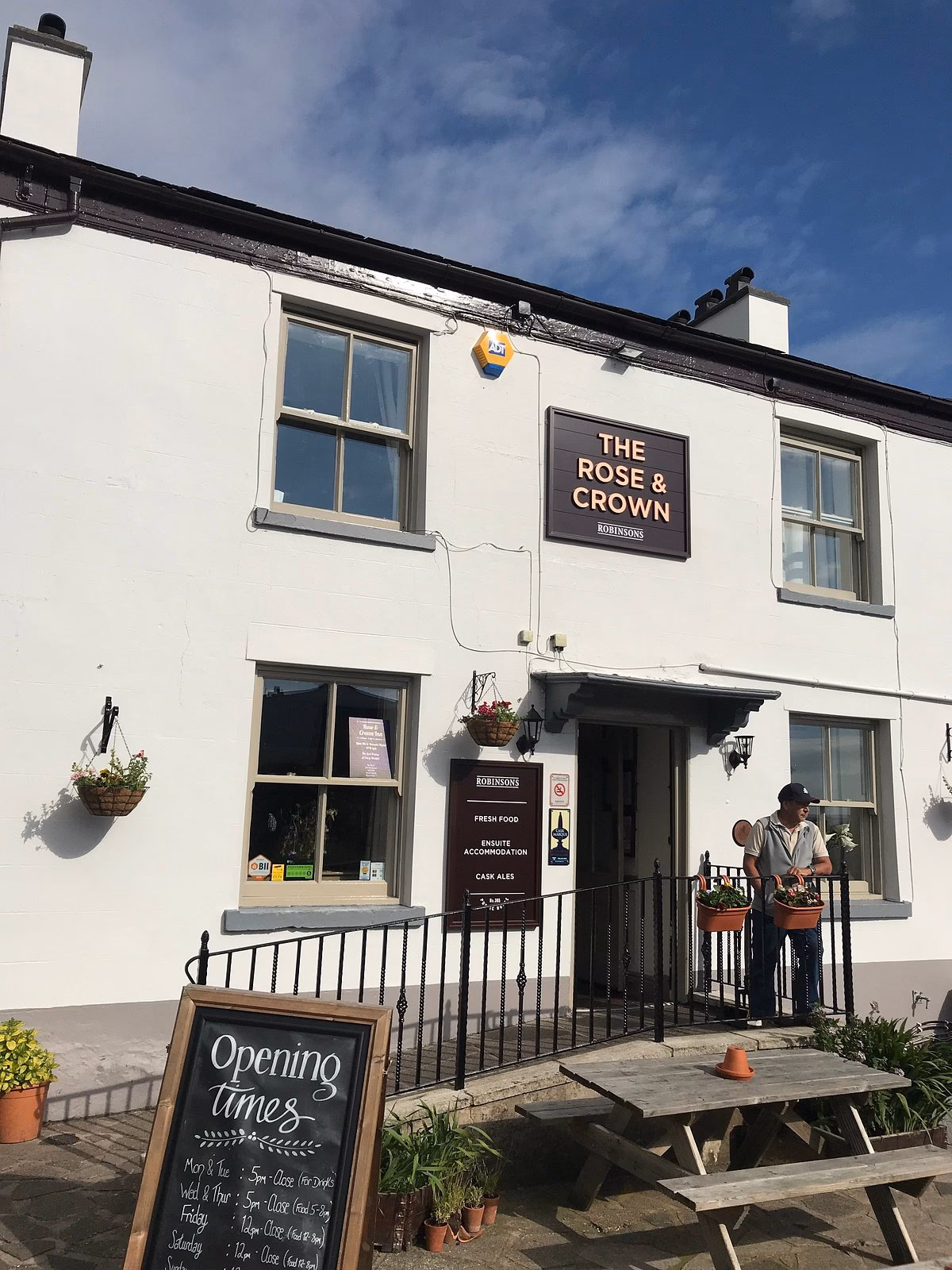 What companies run services between Cark & Cartmel station & Lakeland leisure park?