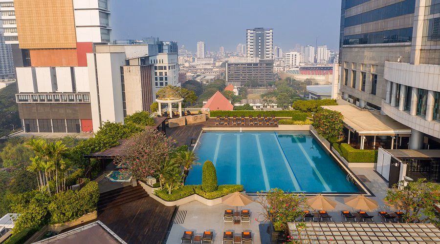 How to get from Suvarnabhumi Airport to Pathumwan Princess Hotel?