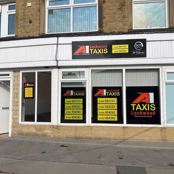 How does a taxi fare calculator work in Kirklees?