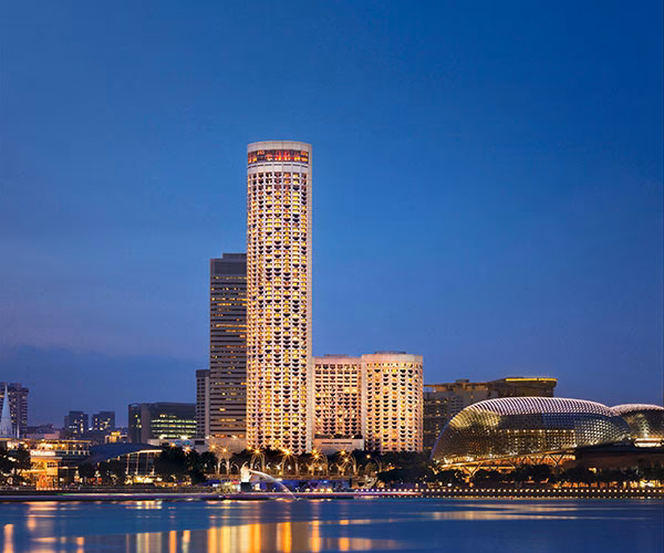 Does Swissôtel The Stamford Singapore offer airport transportation?