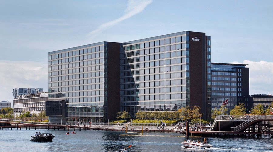 How to get from Copenhagen Airport (CPH) to Copenhagen Marriott Hotel?
