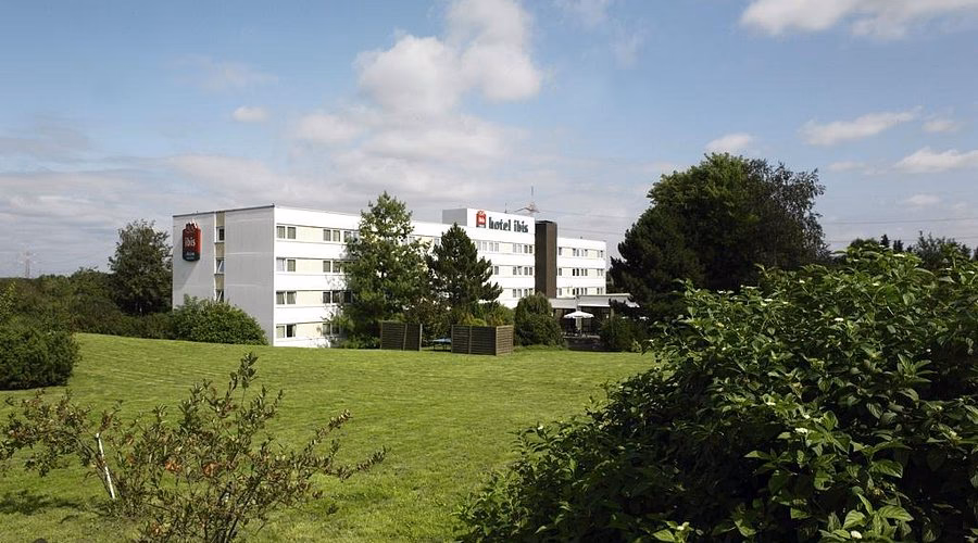 How do I get a taxi to the airport?