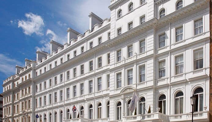 What companies run services between Kings Cross & Lancaster Gate Hotel?