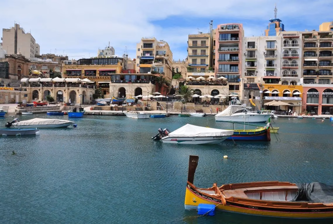 Can I take a taxi from Malta Airport to St Julian's?