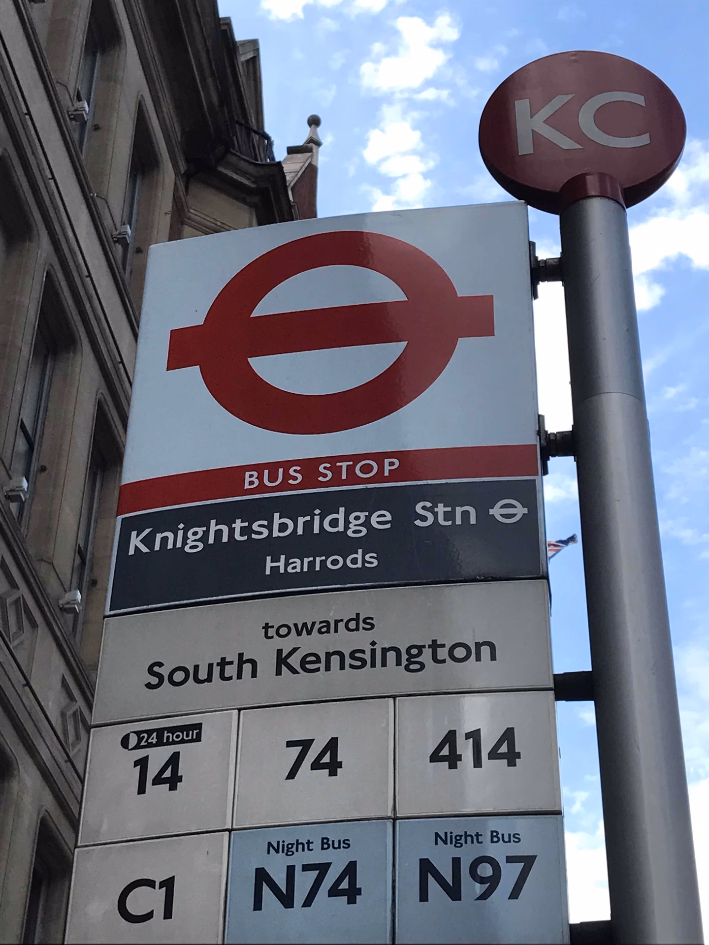 How do I get from London Victoria to Harrods?