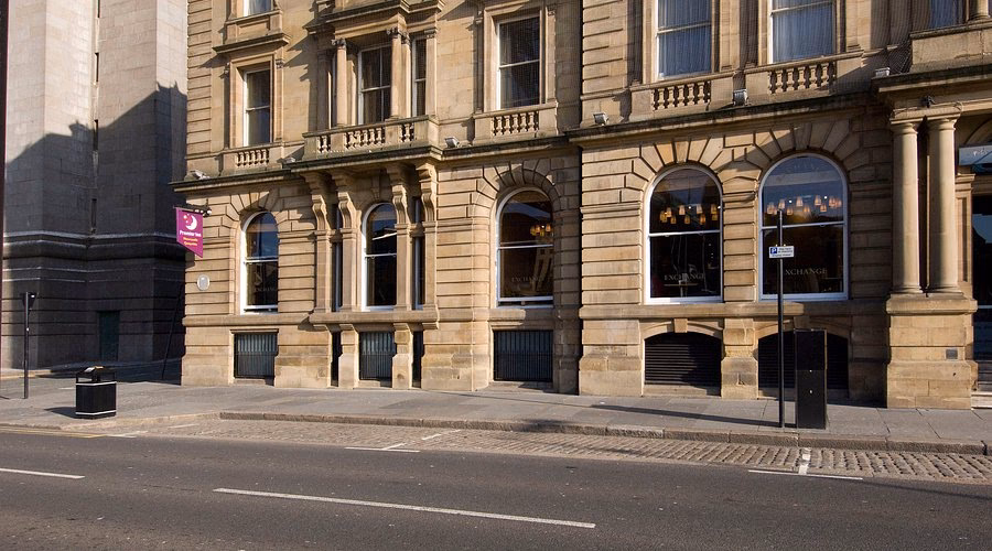 How much does it cost to get from quayside to Newcastle?