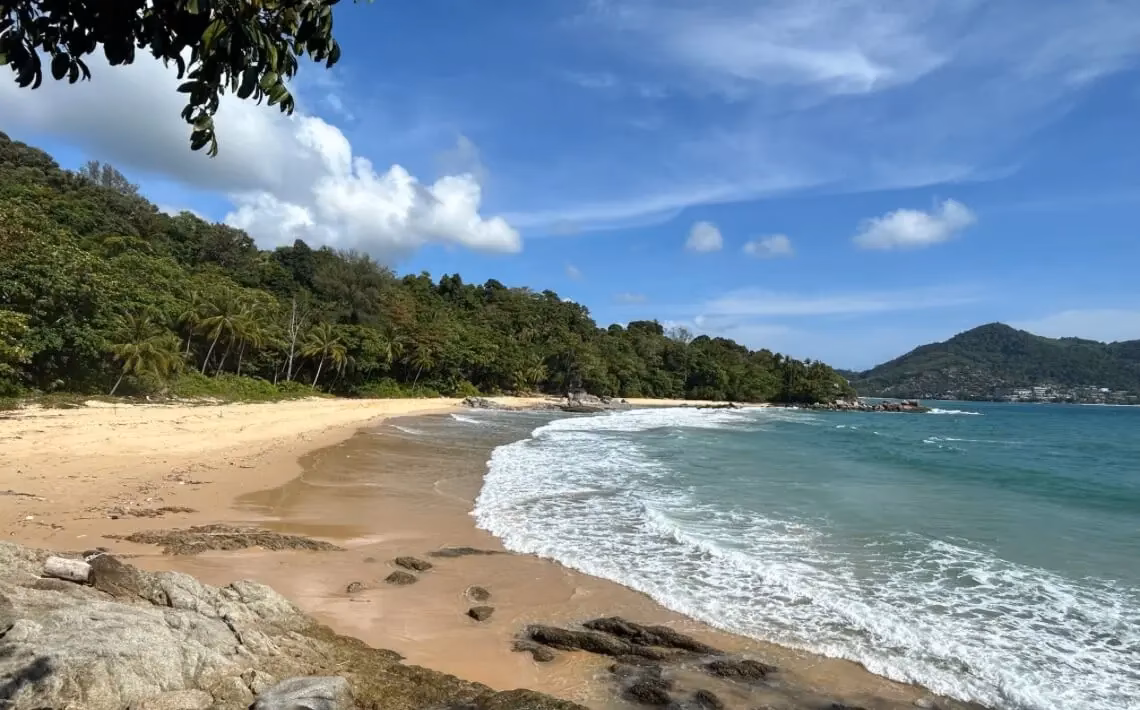 How to get from Phuket Airport (HKT) to Kamala Beach?