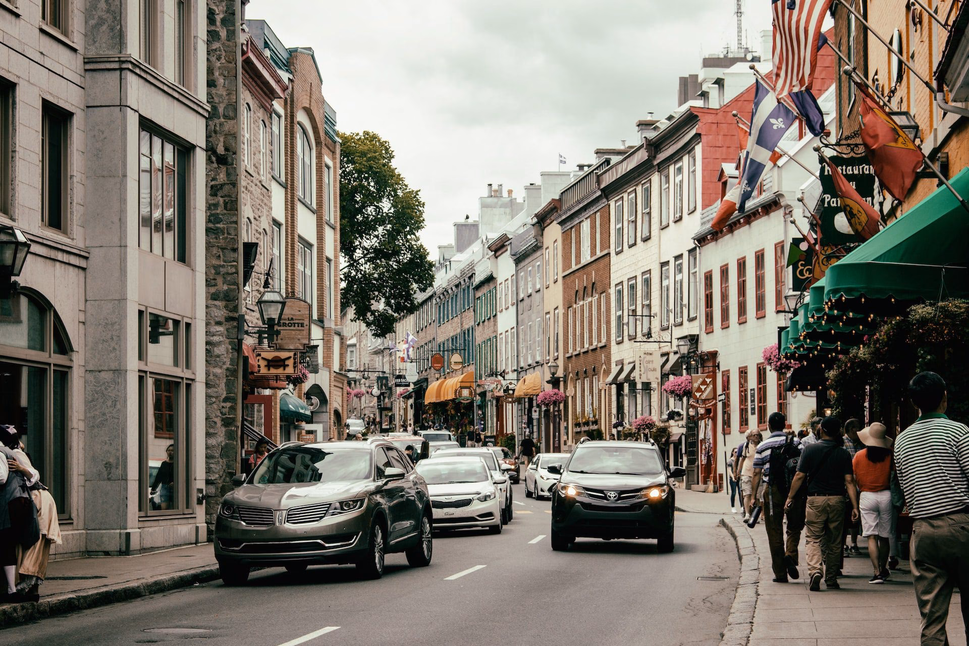 What if I can't find a taxi in Quebec?