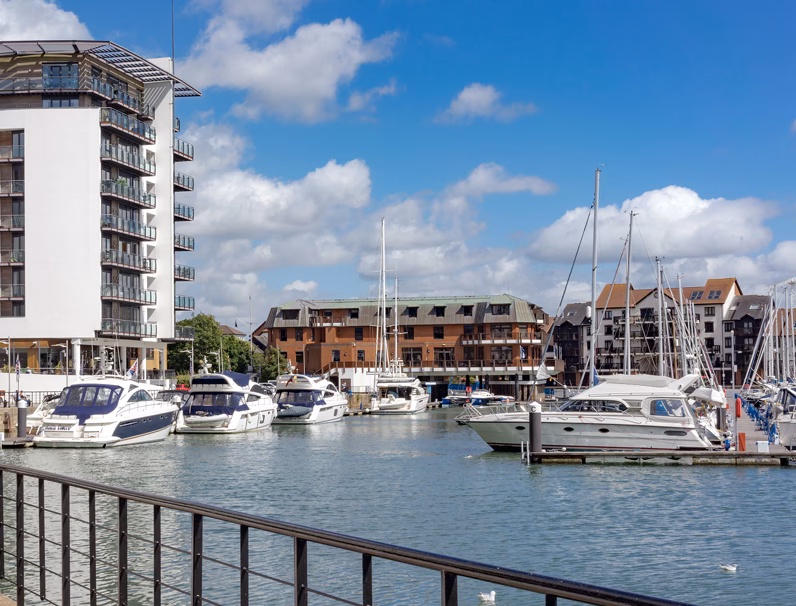 How to get to Ocean Village in Southampton by bus or train?
