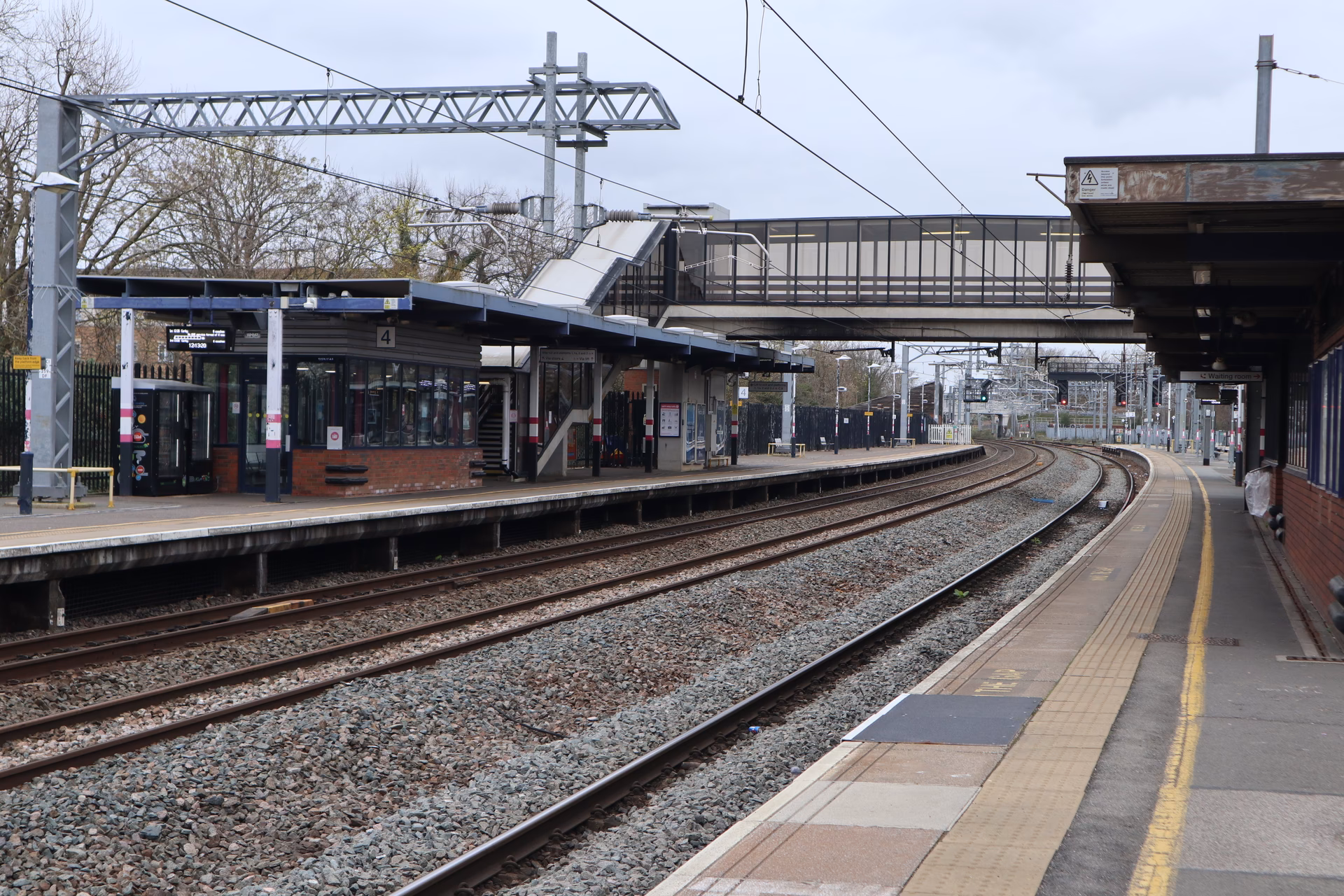 How far is Stewartby from Bedford by train?