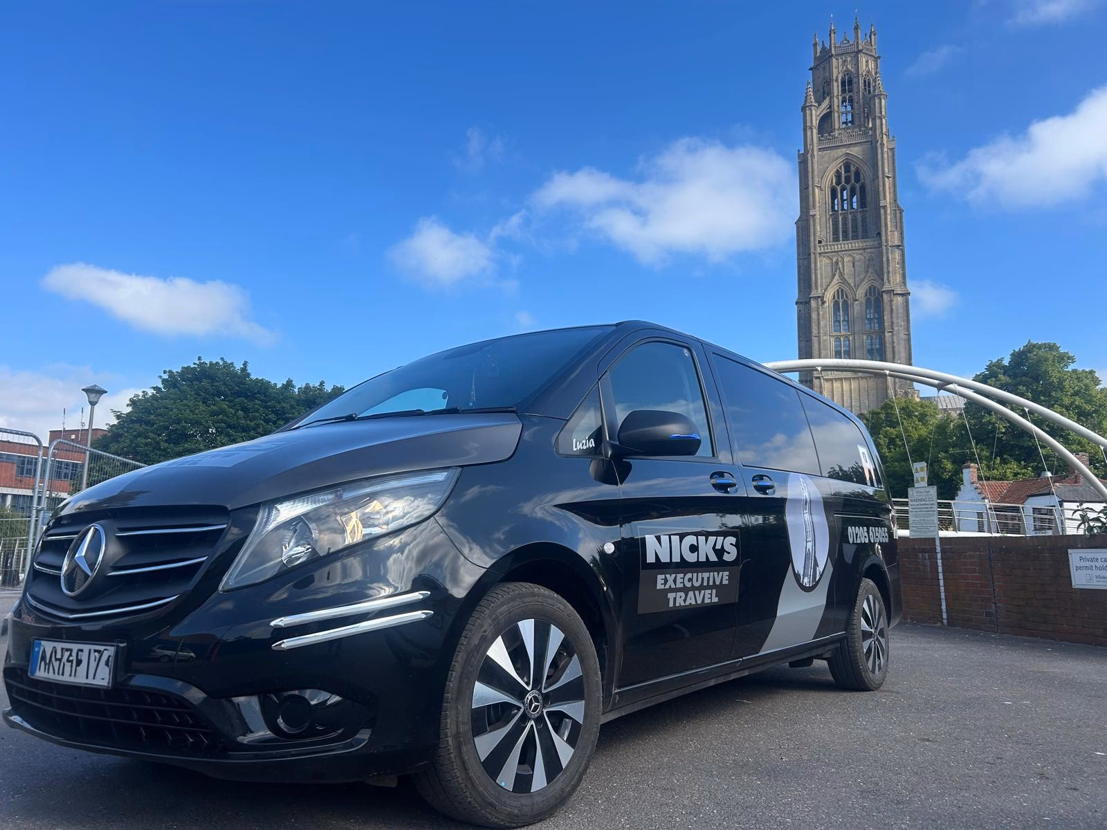 Who are Mikes taxi services?