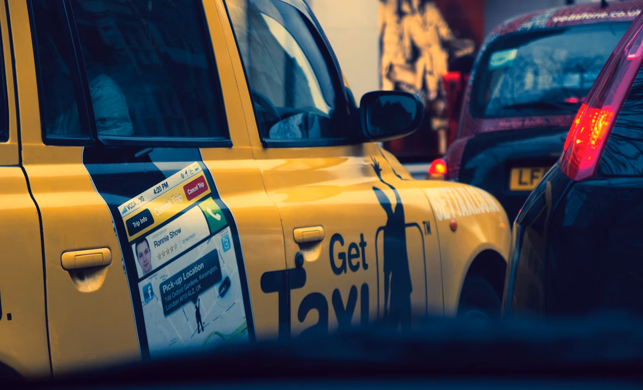 Why should you choose maxi taxis in Fremantle?