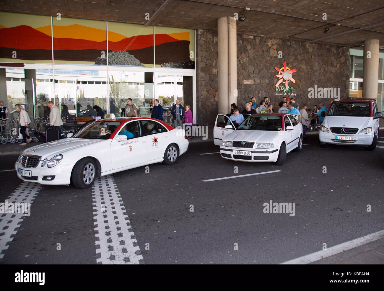 Does Pickalbatros white beach resort have a swimming pool?