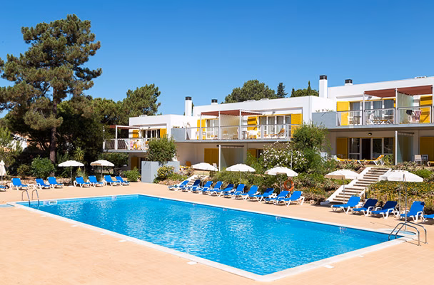 How much does Pinhal da Marina cost?