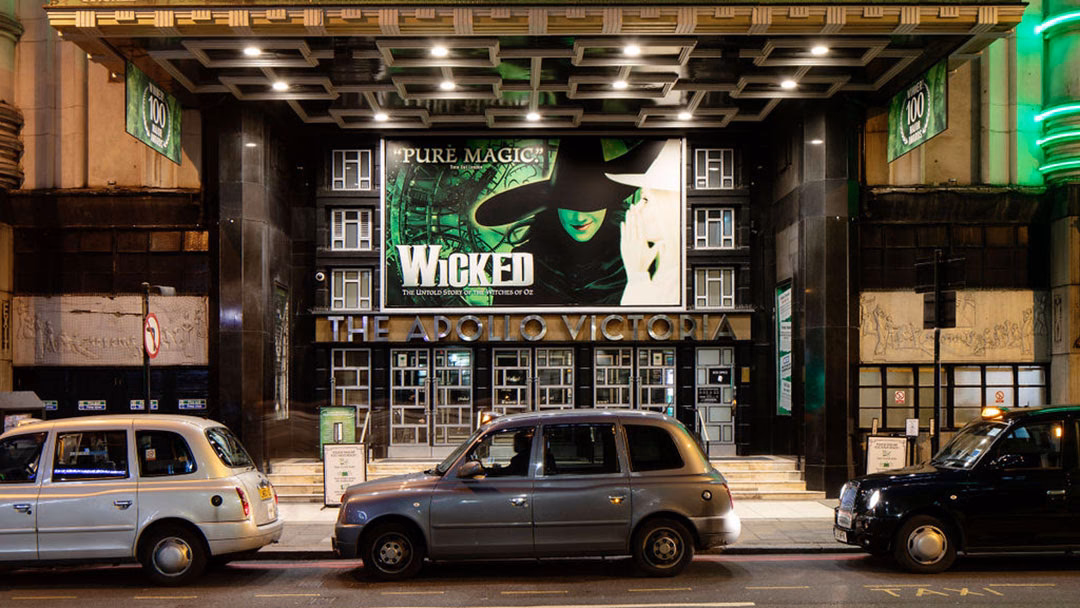 Which train station is closest to Apollo Victoria?