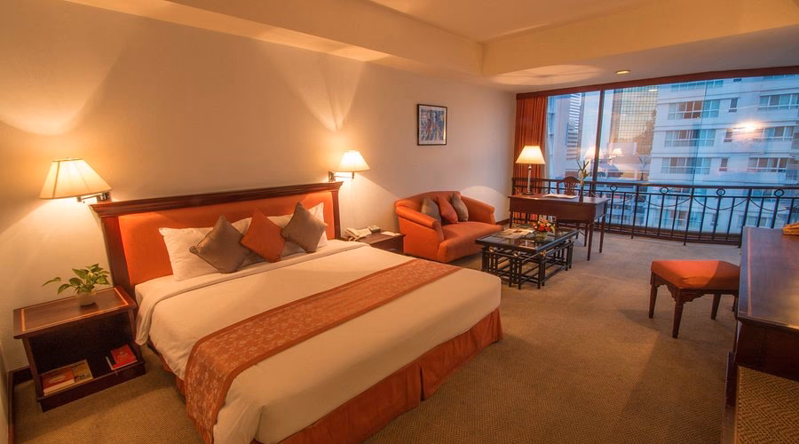 How far is Tai Pan hotel from Suvarnabhumi Airport?