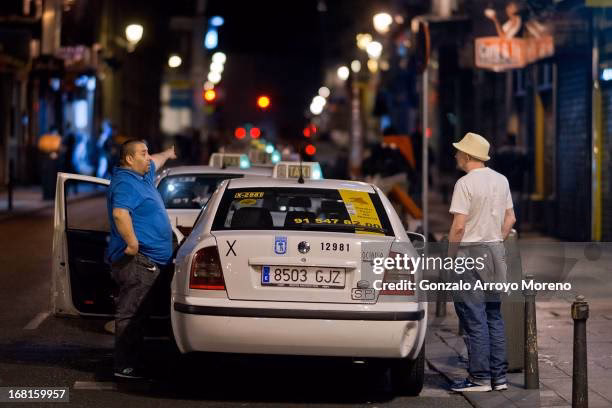 How far is Madrid-Barajas Airport from Puerta del Sol?