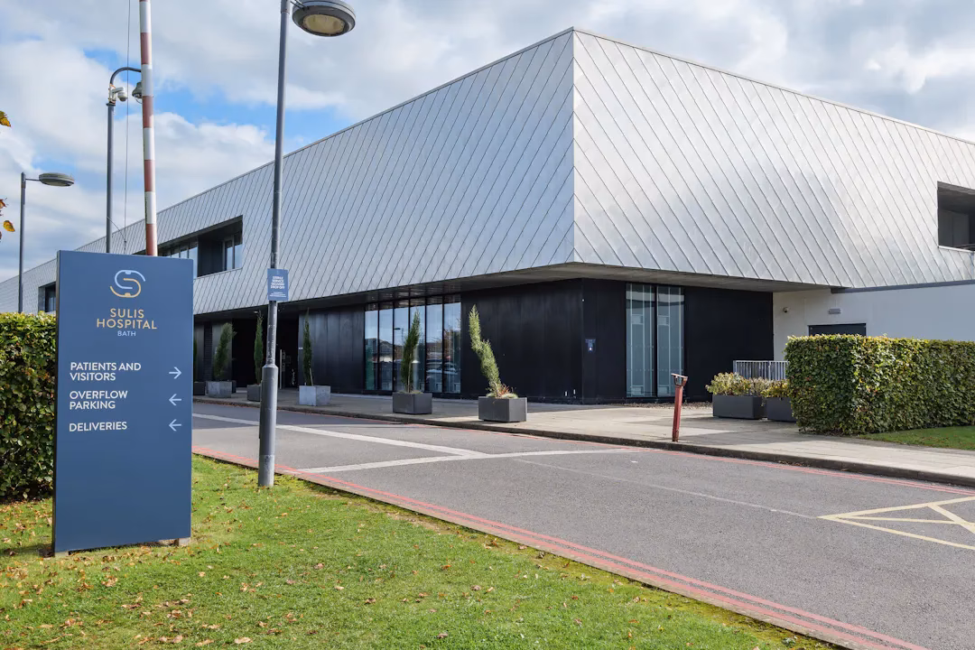 Where is the Bath Bus Station to Royal United Hospital?