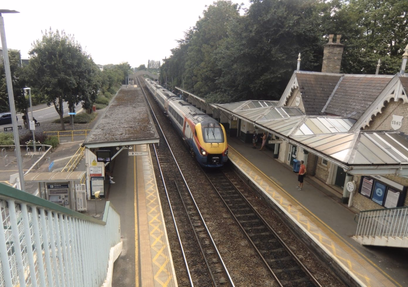 Which bus routes are available in Nottingham?