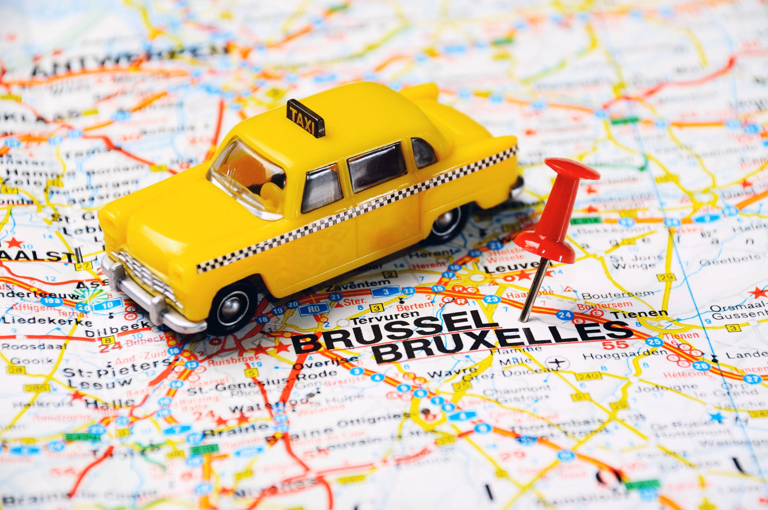 How can I get a taxi in Amsterdam?