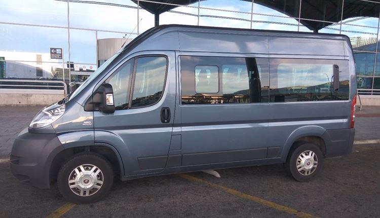 Is there a bus from Castellón Airport (CDT) to Valencia?