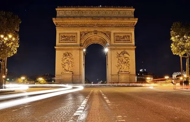 How to get from Châtelet Les Halles to Aéroport Charles de Gaulle?