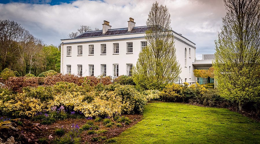 How to get from Cobh to Radisson Blu?