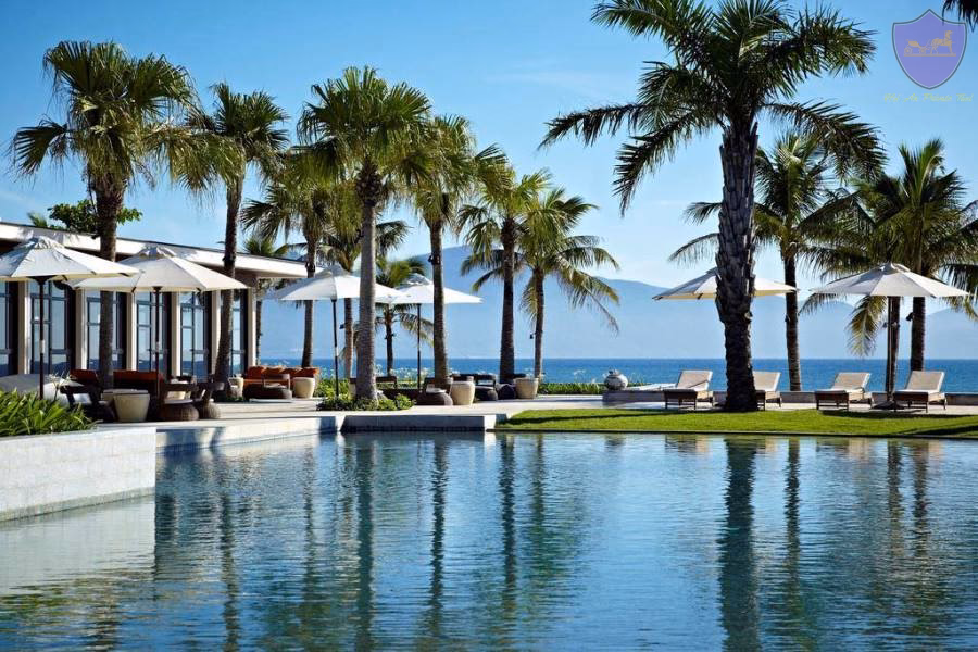 How to transfer from Da Nang airport to Hyatt Regency?