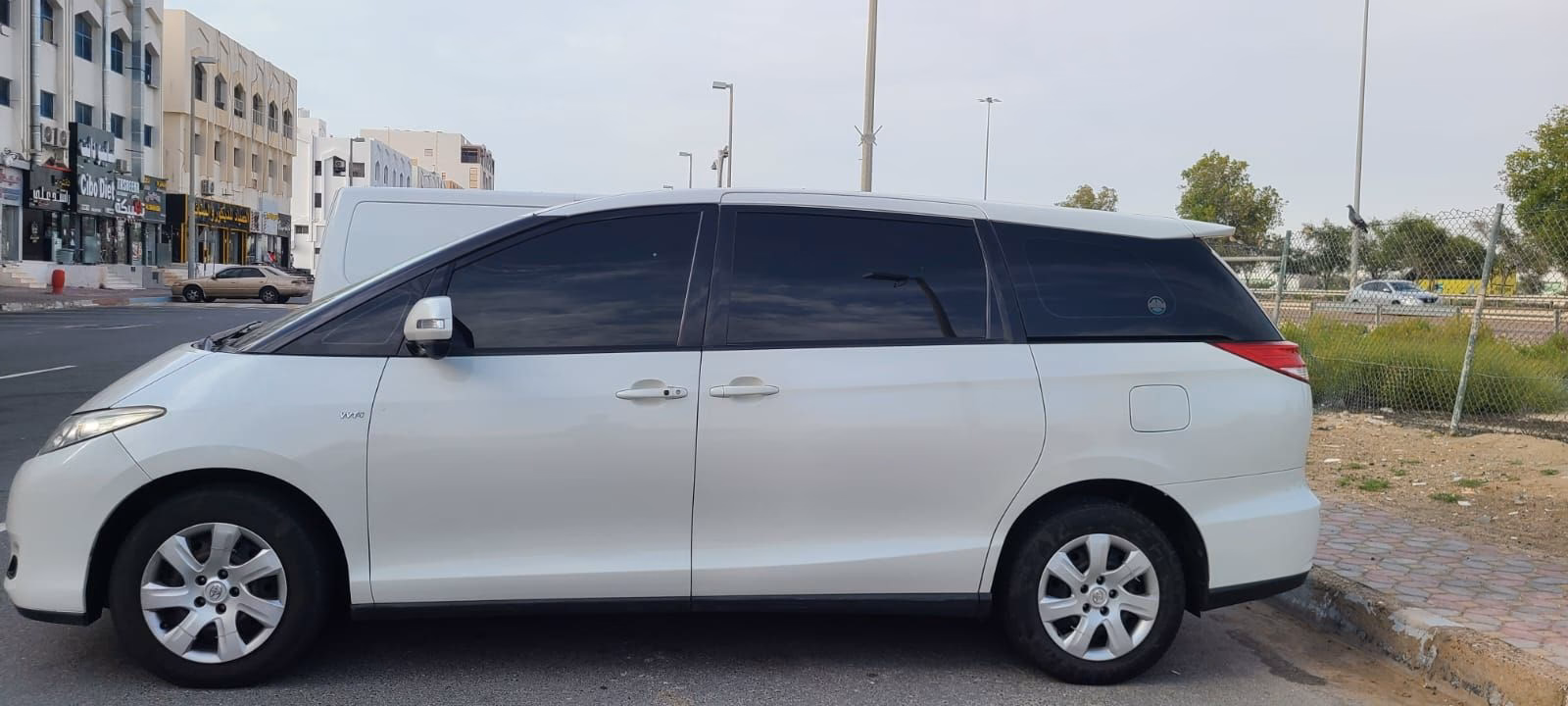 Are private buses a good option for travel to Dubai?