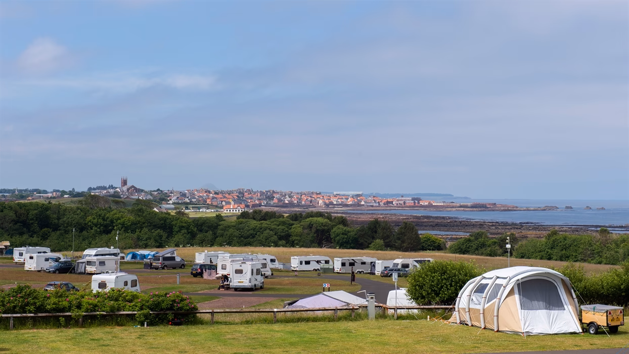 Is there a children's play area at Dunbar Golf Course?