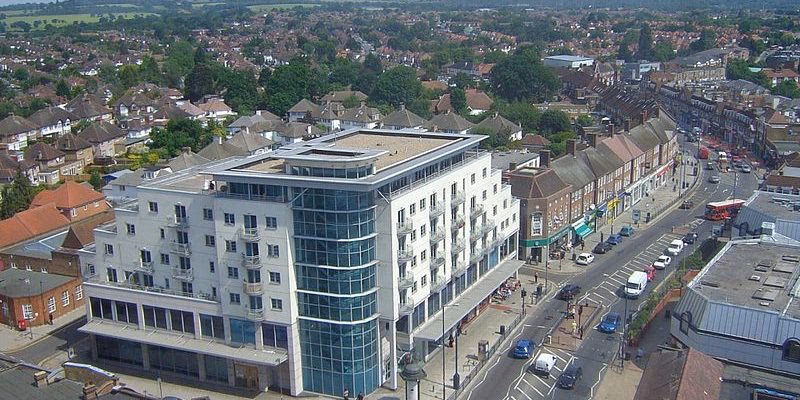 Is there a train from Euston to Edgware?