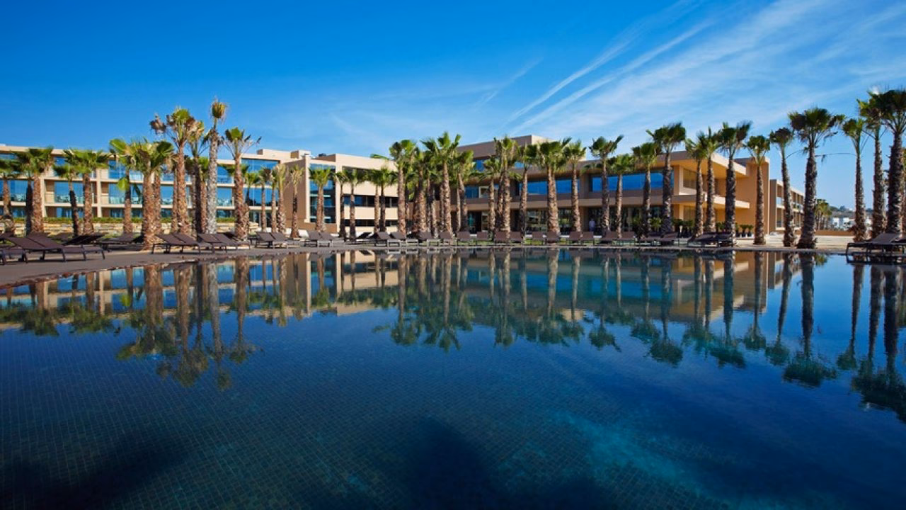 How much does it cost to get from Faro Airport to Albufeira?