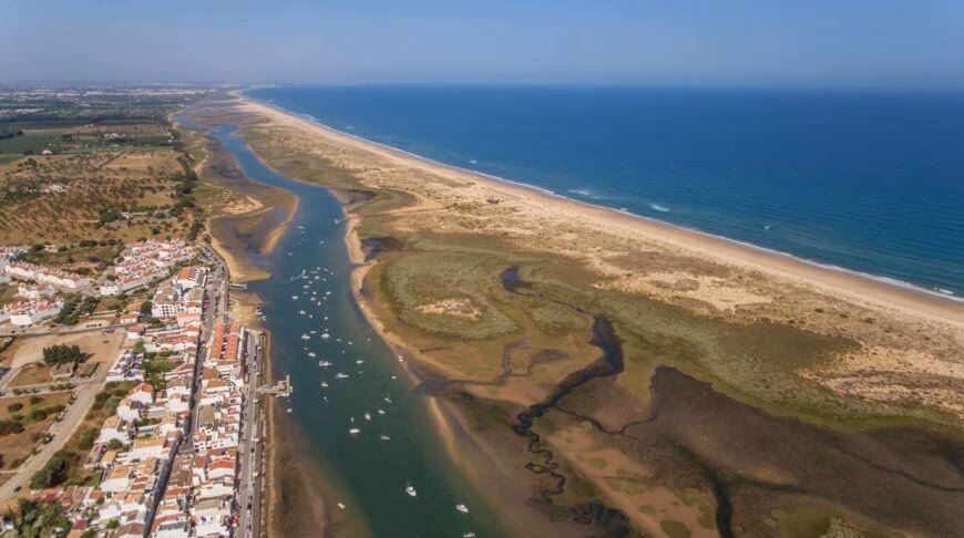 How much does it cost to get from Faro to Tavira?