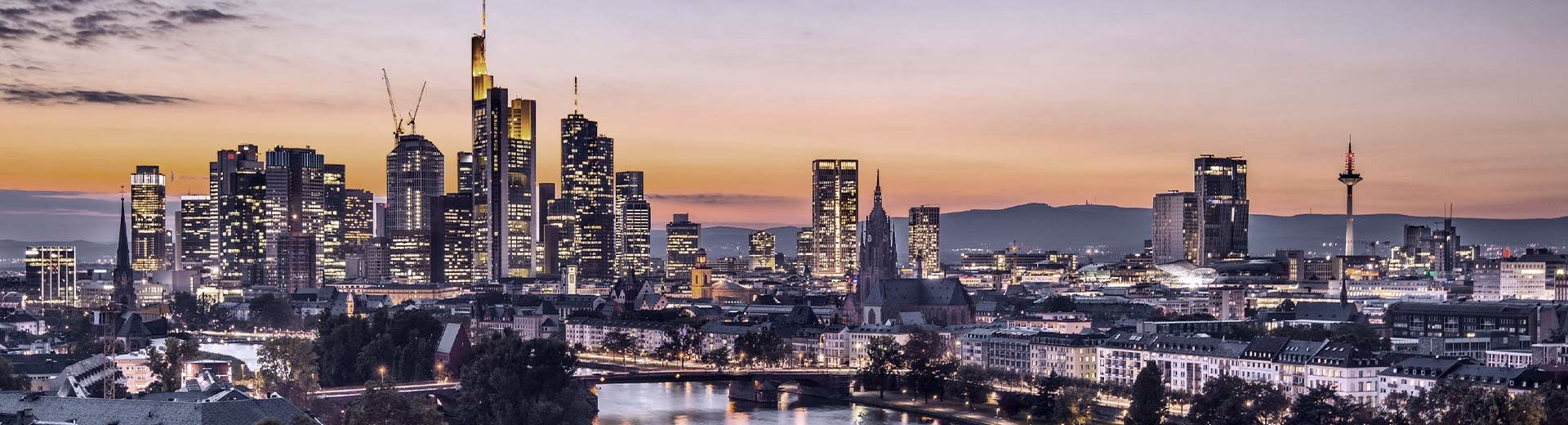 How long is the transfer from Frankfurt Airport to Stuttgart?