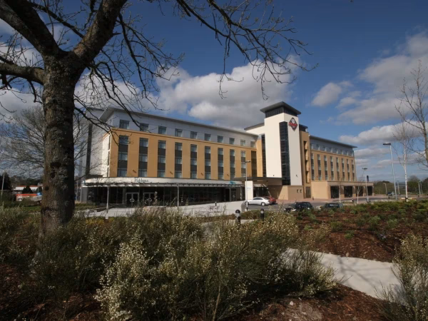 How far is the Union rooms (Wetherspoon) from Plymouth?