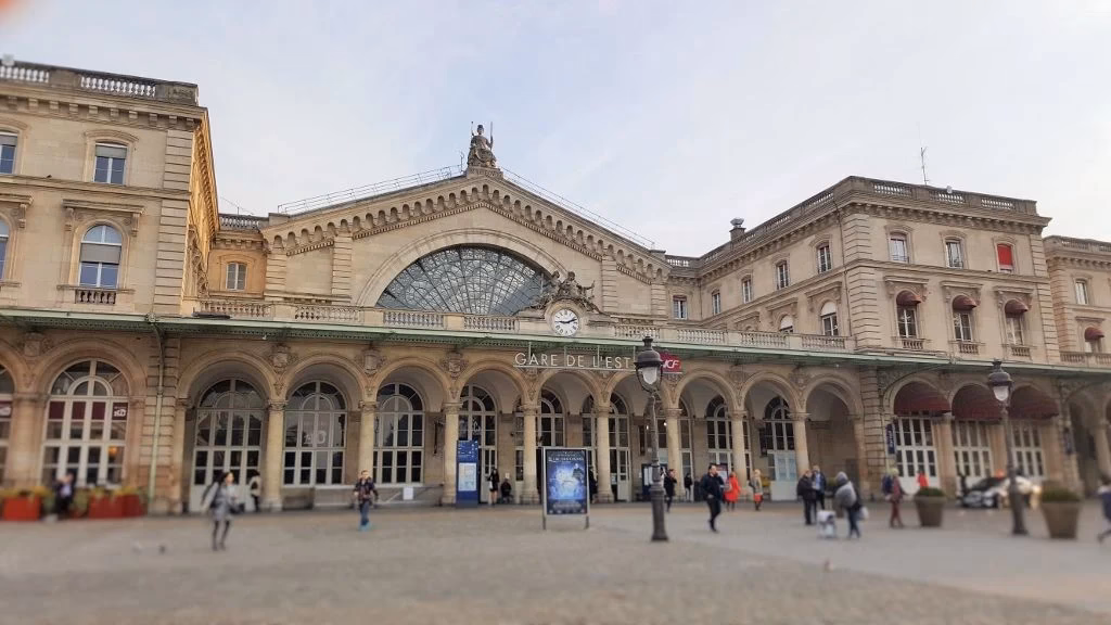 How do I get a taxi to Gare du Nord?