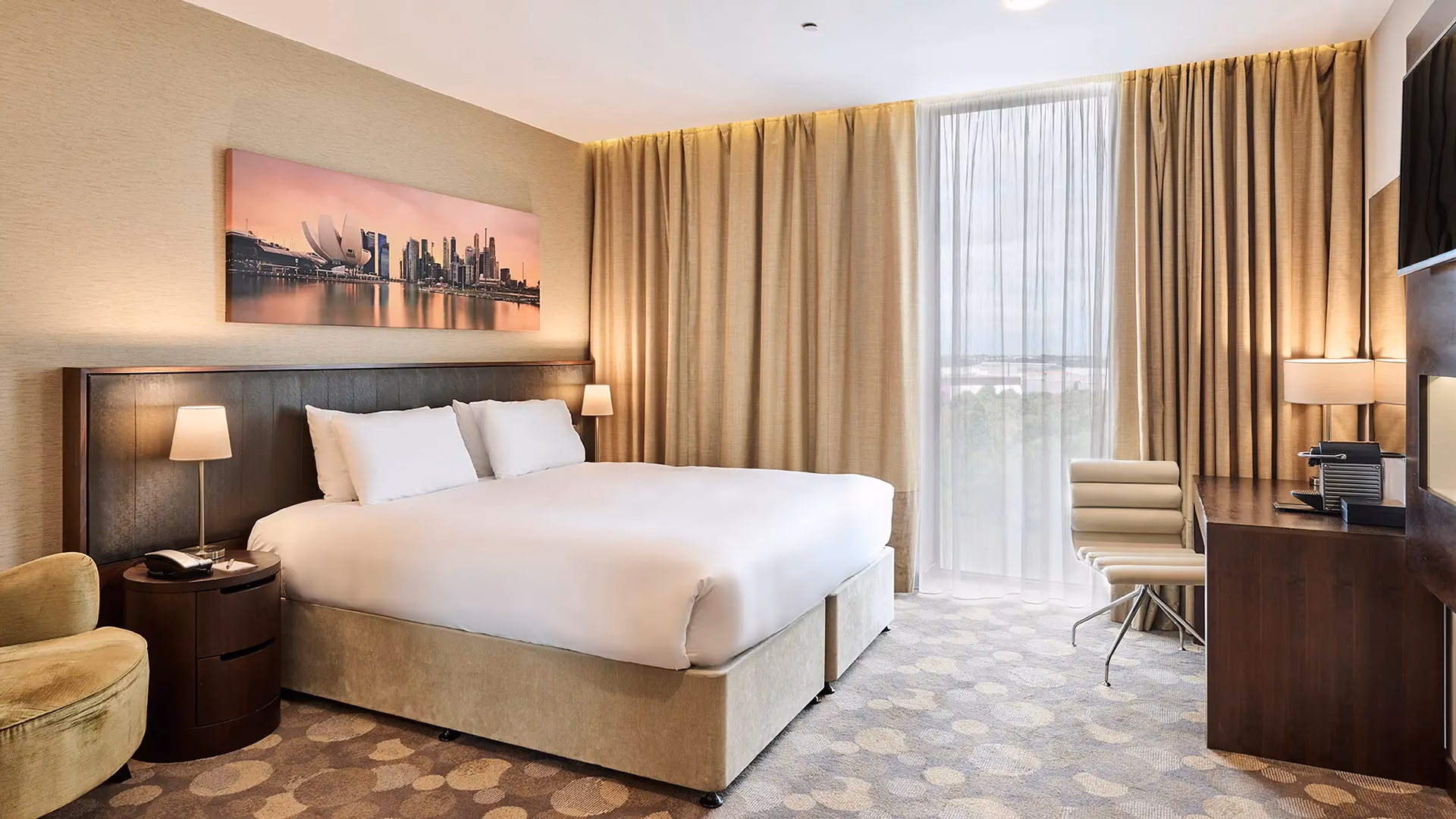 What was the customer service like at the Genting Hotel Birmingham?