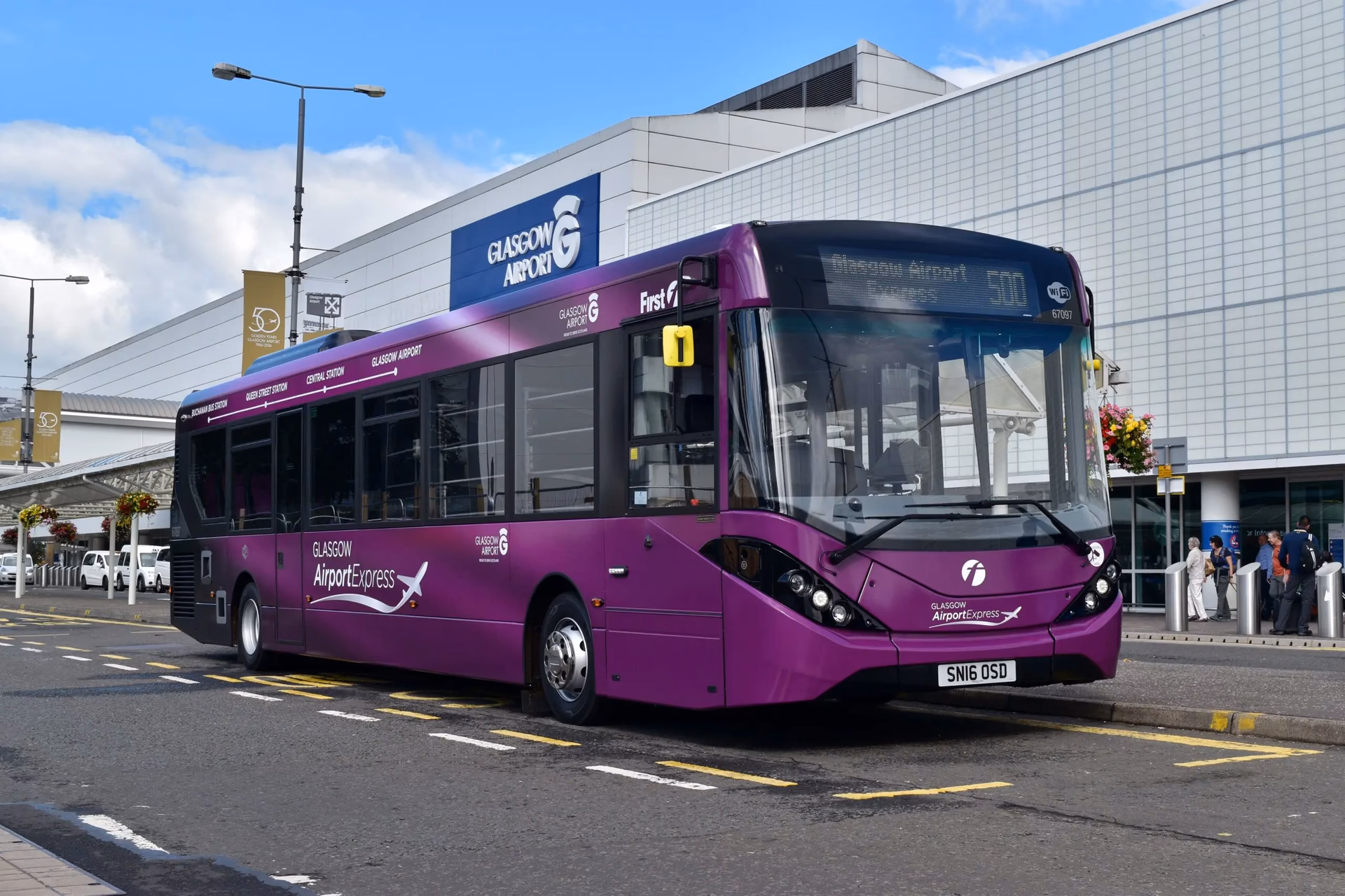 How much is a bus ticket from Glasgow Airport to Buchanan?