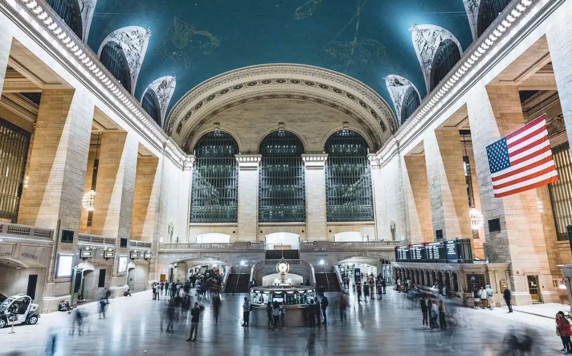 How long does it take to get from Grand Central Terminal to LGA?