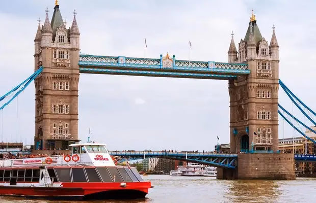 Where can I hire a boat on the Thames?