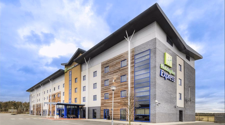 Is Holiday Inn a good hotel near the A14?