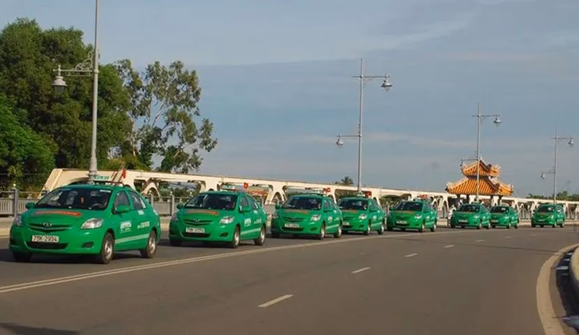 How long is the trip from hue to Hoi An?